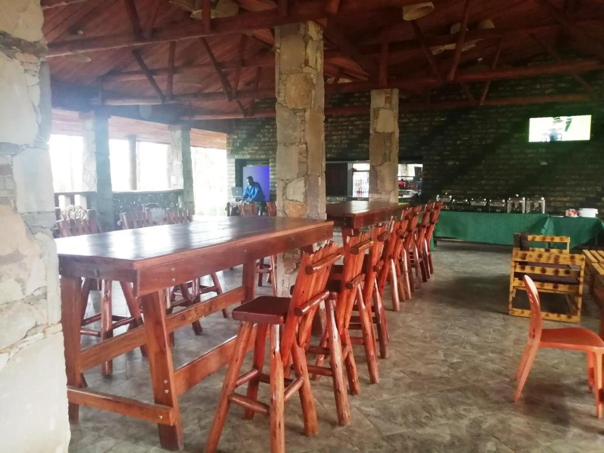 Masindi Murchison Backpackers מראה חיצוני תמונה