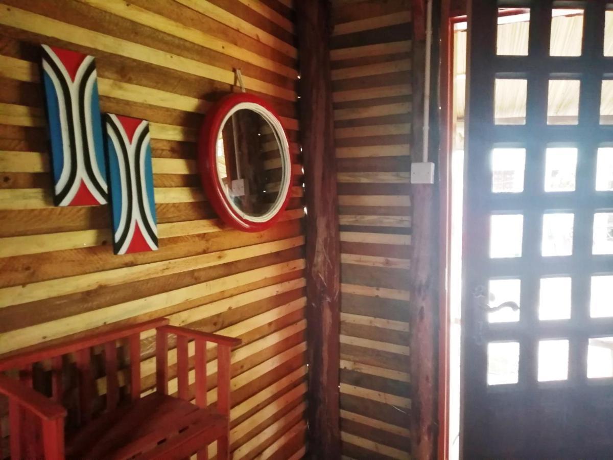 Masindi Murchison Backpackers מראה חיצוני תמונה